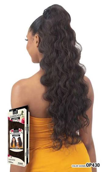 Model Model Gardenia Draw String Ponytail Palm Wave